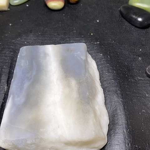 未镶嵌和田玉摆件