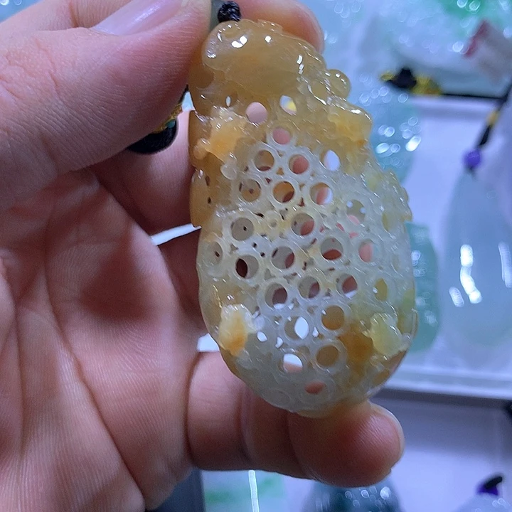 颈饰未镶嵌翡翠天然翡翠A货吊坠