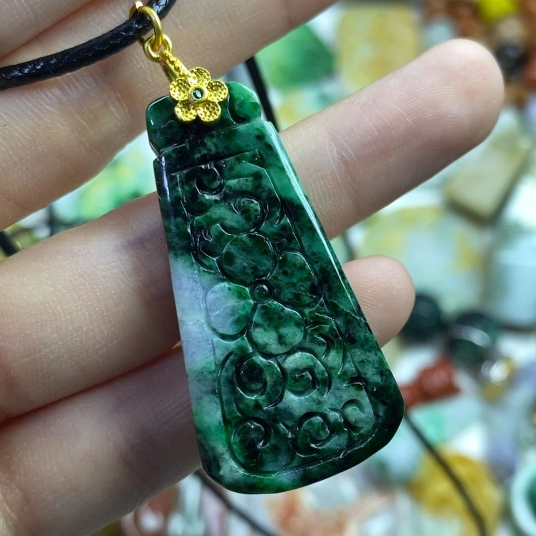 翡翠未镶嵌颈饰吊坠