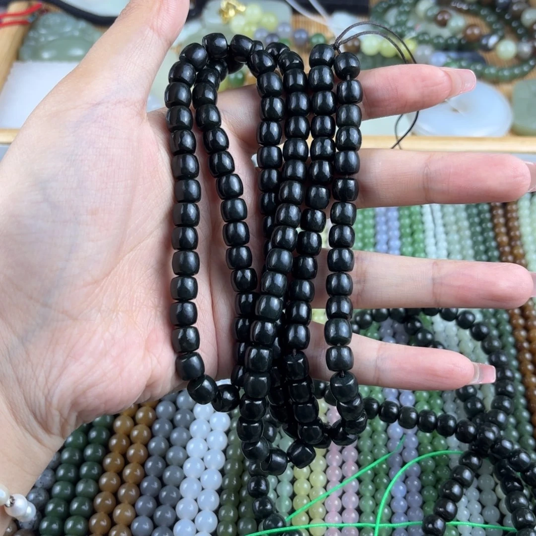 浅***忆颈饰未镶嵌和田玉