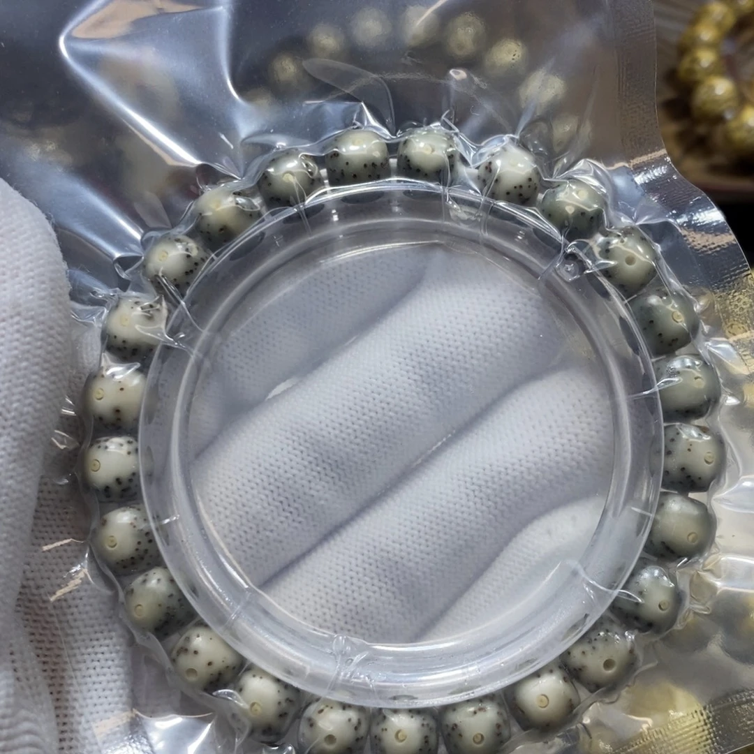 手串星月菩提绿包白9.8桶