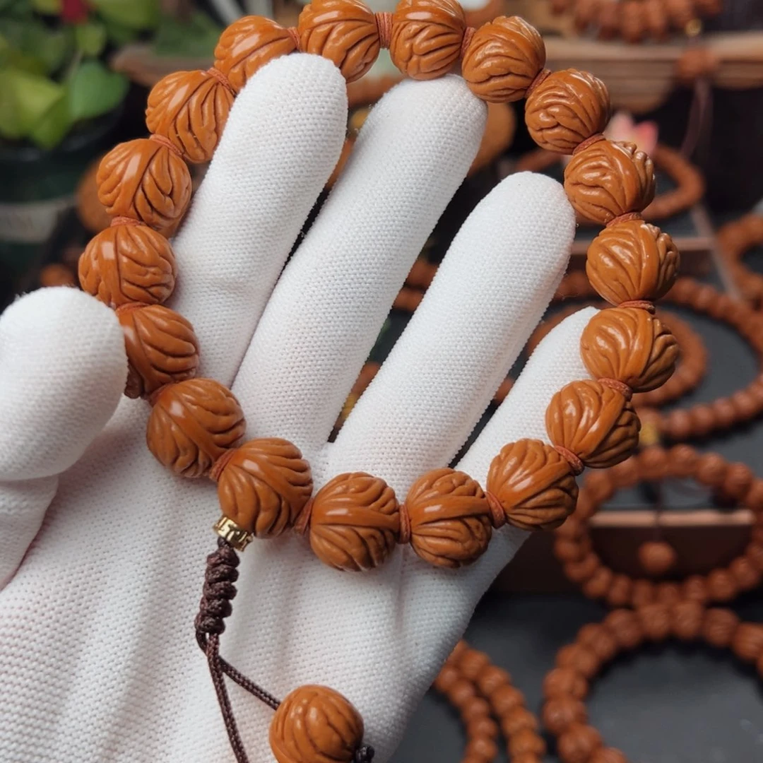 吊坠桃核1.6祥云手持