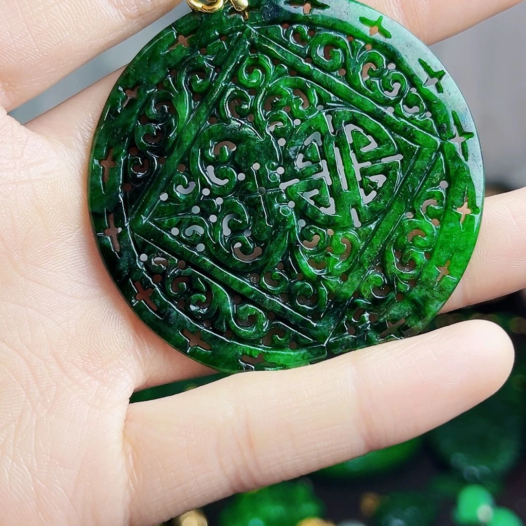 颈饰银S925镶嵌翡翠多样性