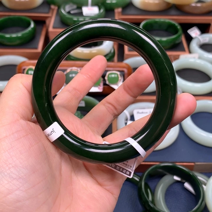 和田玉（碧玉）手镯60圈口未镶嵌