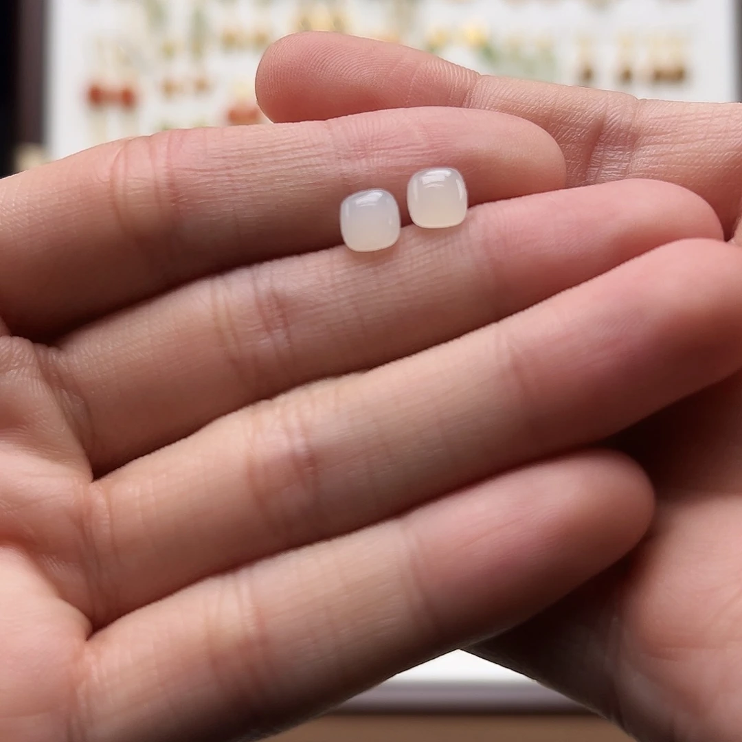 银S925镀金镶嵌和田玉耳饰