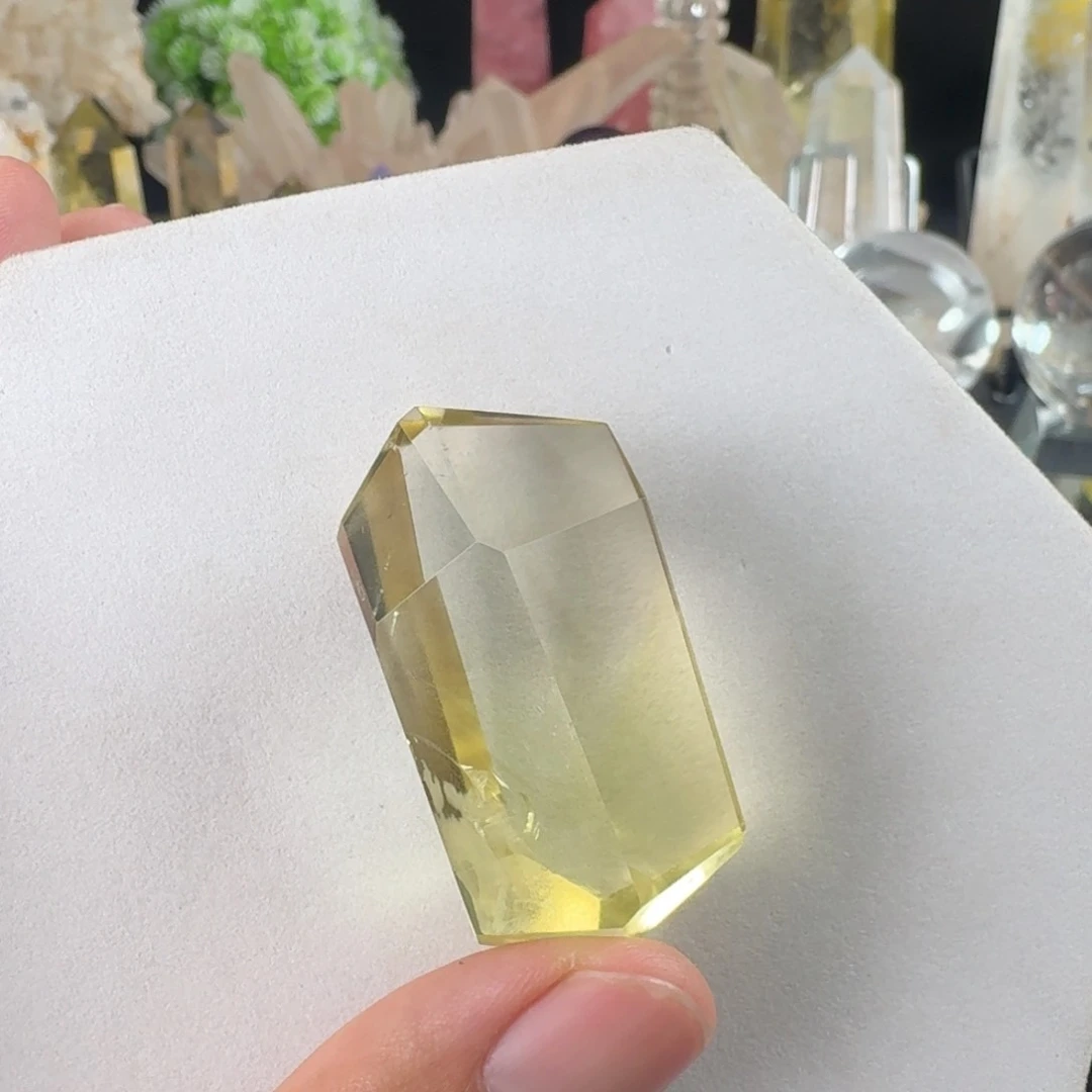 水晶珠宝半成品未镶嵌黄水晶