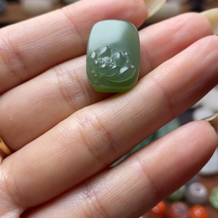 和田玉（碧玉）未镶嵌颈饰