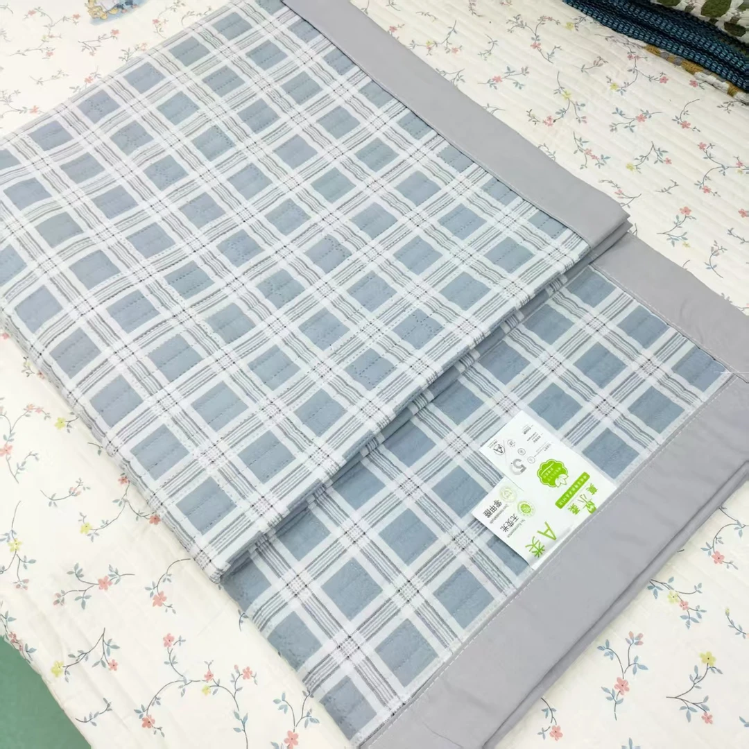 瑕疵【包边床盖】<灰蓝棋盘格>90X220cm<±5cm>绗缝 多功能水洗透气