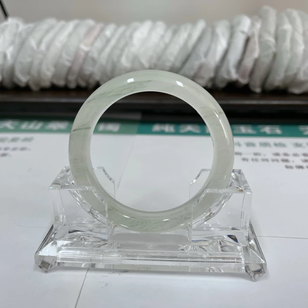 天山翠雪翠冰透大气配证书6