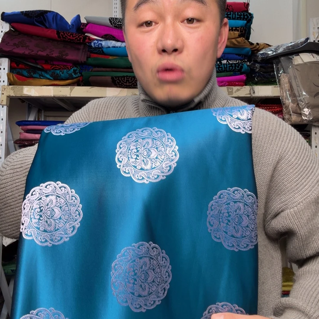 杭州7米的绸缎甩甩甩甩甩甩甩甩甩