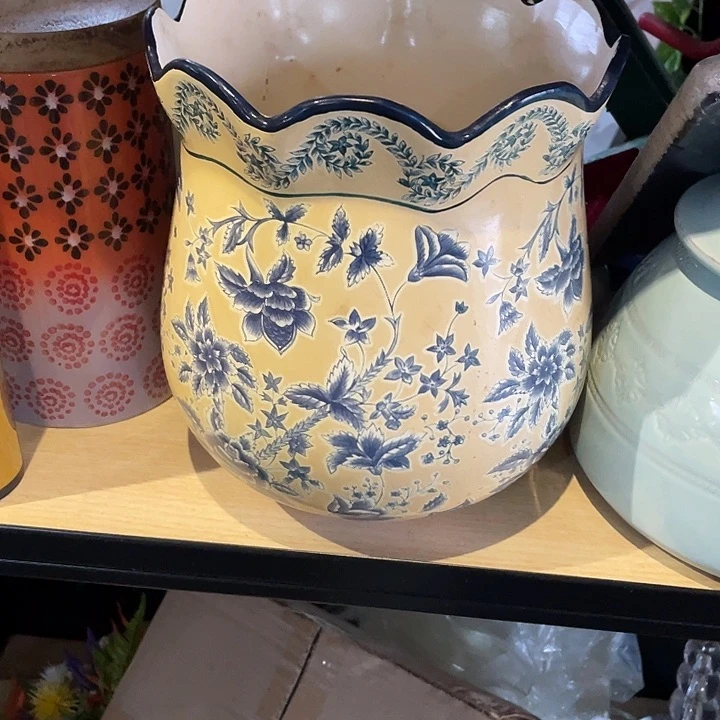 陶瓷花瓶，部分微瑕