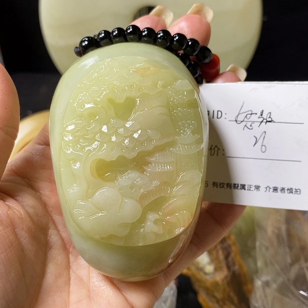 石材怒***春古青石手把件