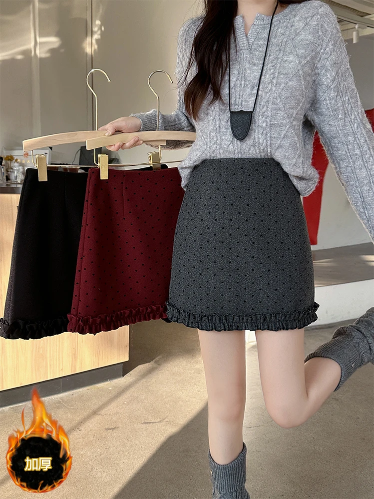 【娃娃专属】2024大码女装秋冬新款设计感A字木耳边波点半身裙