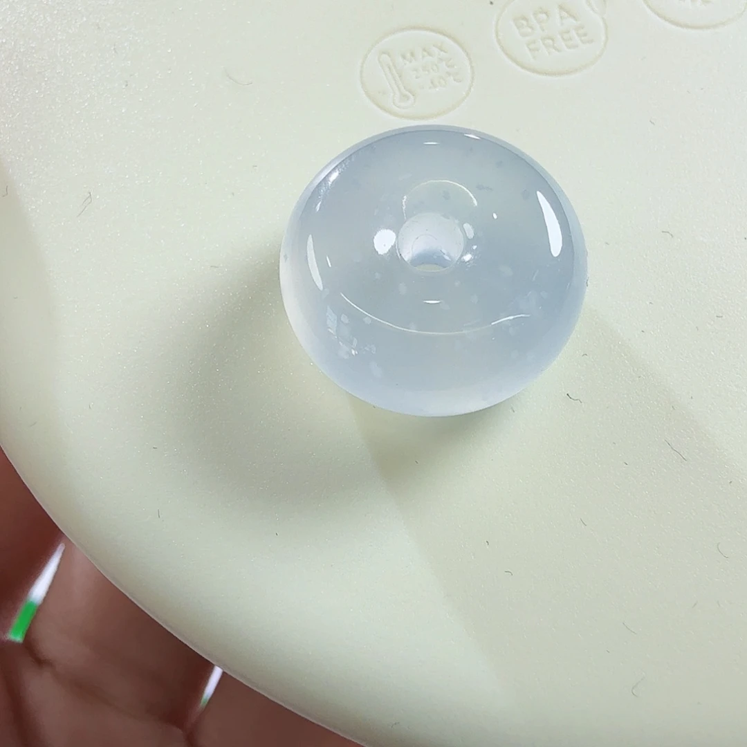 翡翠未镶嵌颈饰木纳肉扣