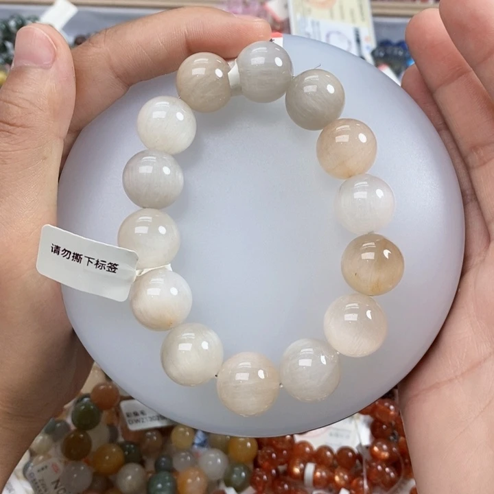 水晶手串未镶嵌?****畔H458 16左右