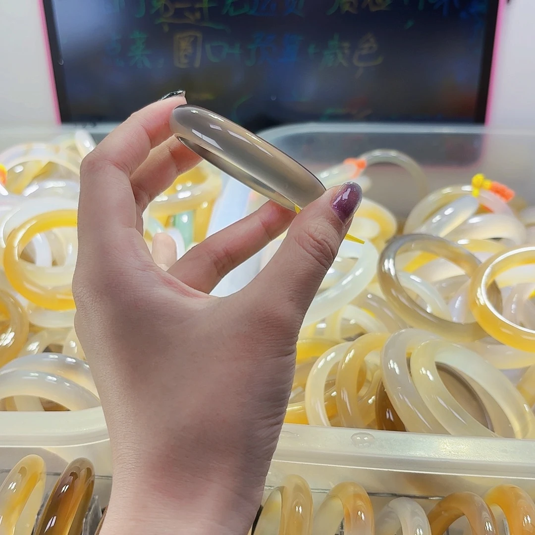 福***i玛瑙/玉髓合金手镯