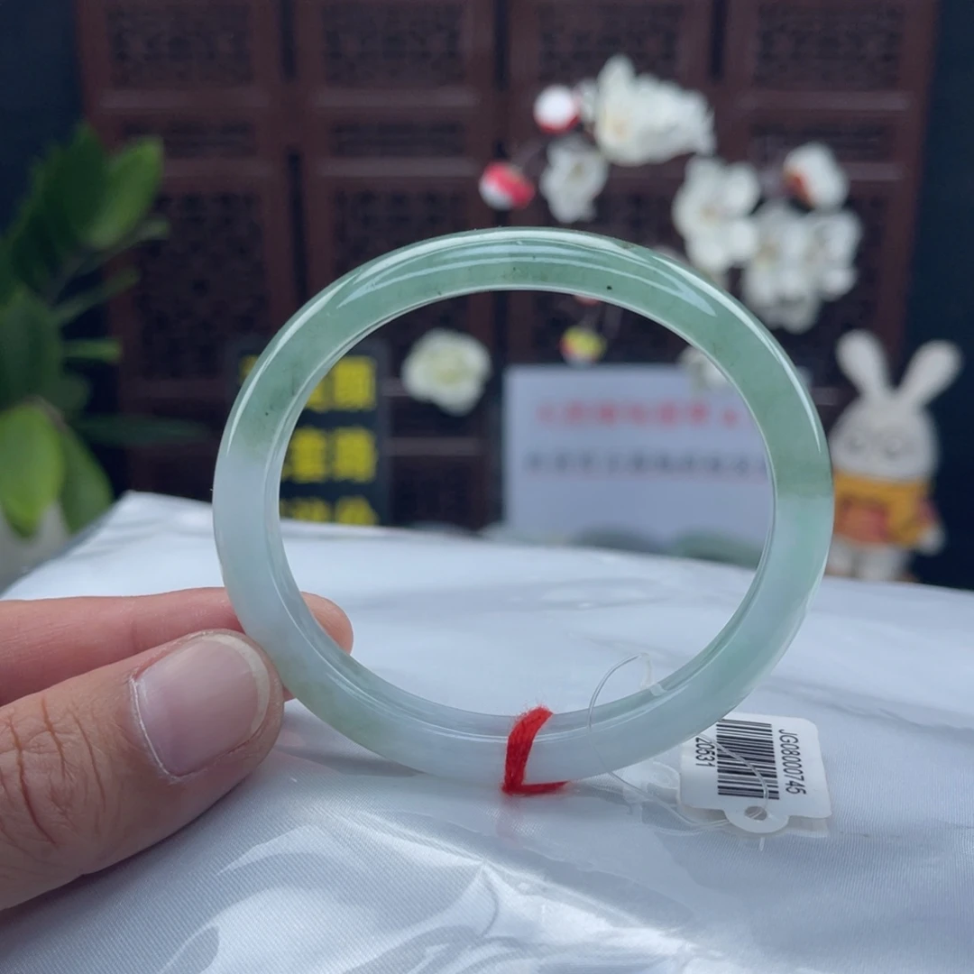 翡翠未镶嵌摆件57贵妃手镯