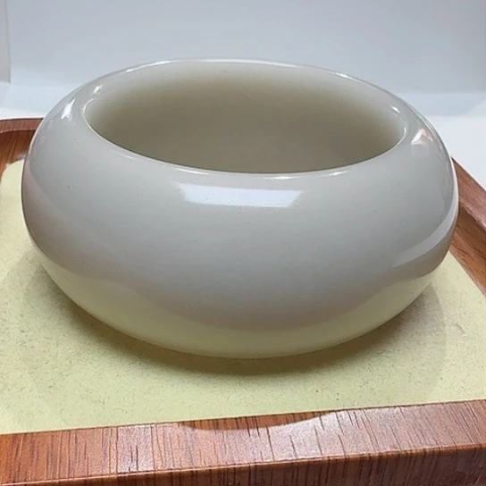 石英质玉手镯未镶嵌天**行