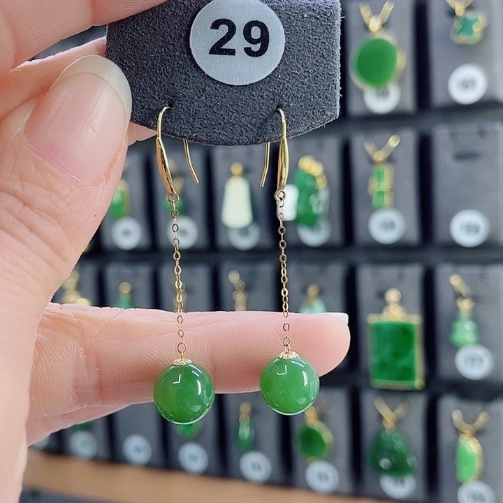 18K金镶嵌和田玉耳饰