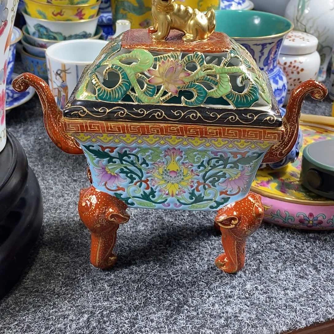 手工手绘陶瓷摆件工艺品顺**地