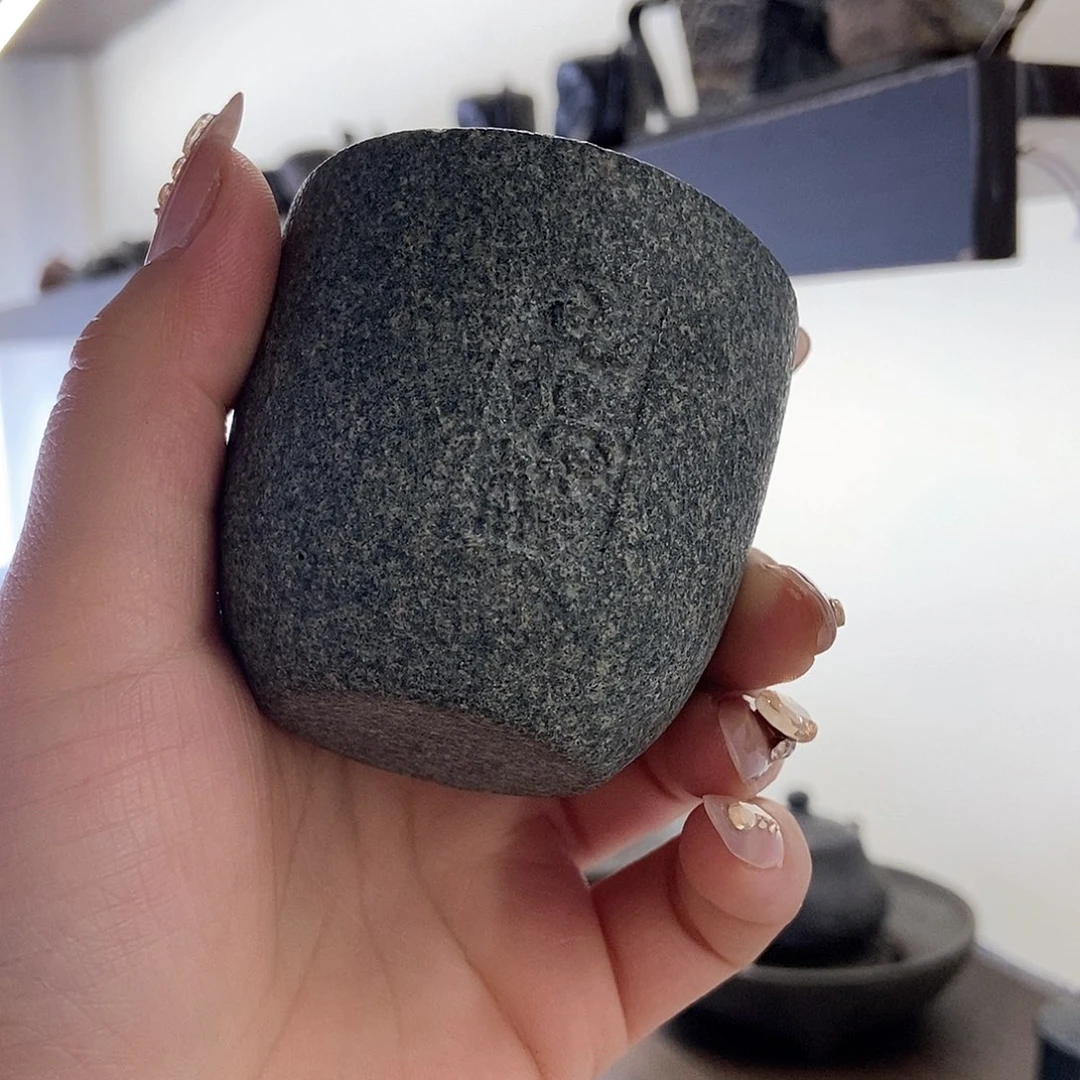 天然青石茶杯100cc整石雕刻