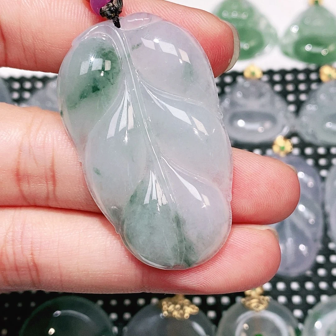 翡翠未镶嵌颈饰吊坠