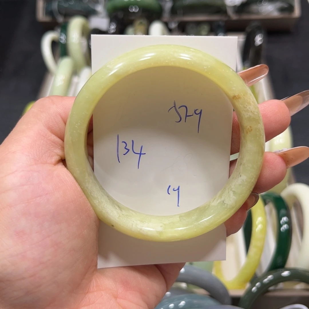 未镶嵌蛇纹石玉手镯