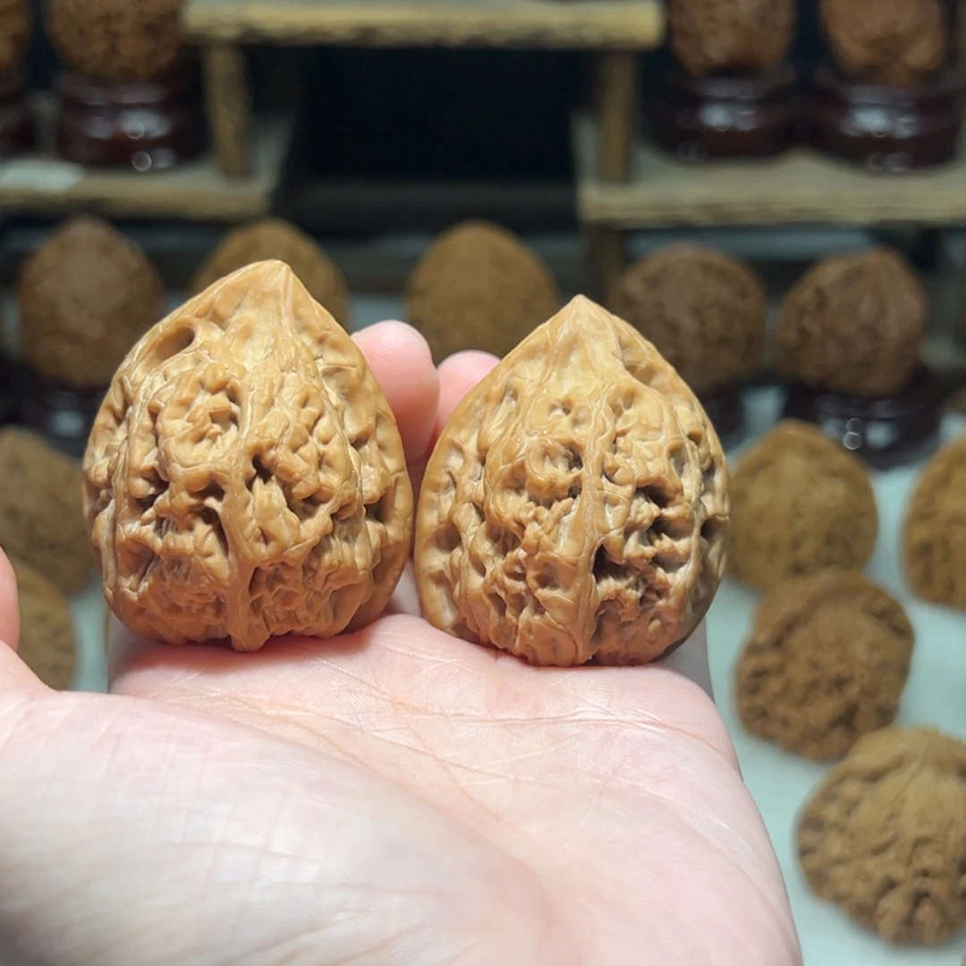 忧***嘎吊坠文玩核桃平谷火苗