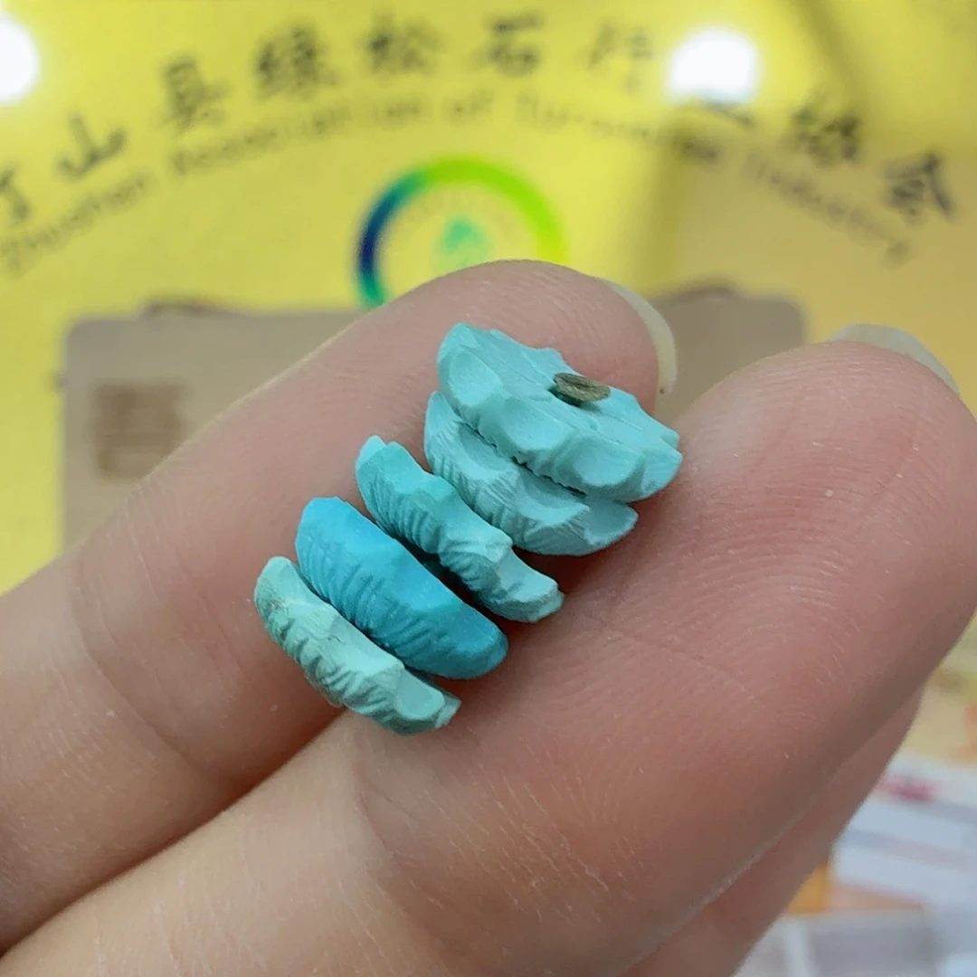 未镶嵌绿松石珠宝奇石