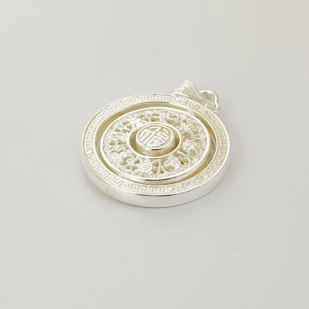 吊坠足银 熹棠足银八宝罗盘吊坠手工银色罗盘可旋转纯银时尚百搭