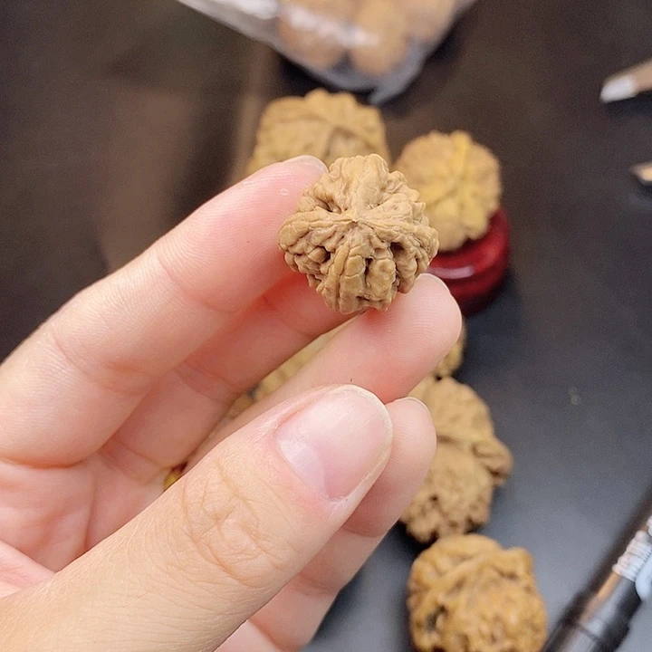 微***分文玩核桃吊坠瑕疵单只不退不换