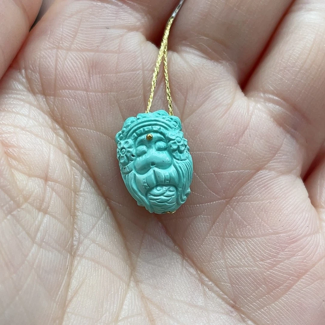 绿松石颈饰未镶嵌