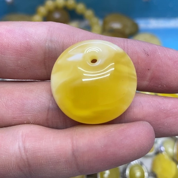 蜜蜡裸石未镶嵌吊坠