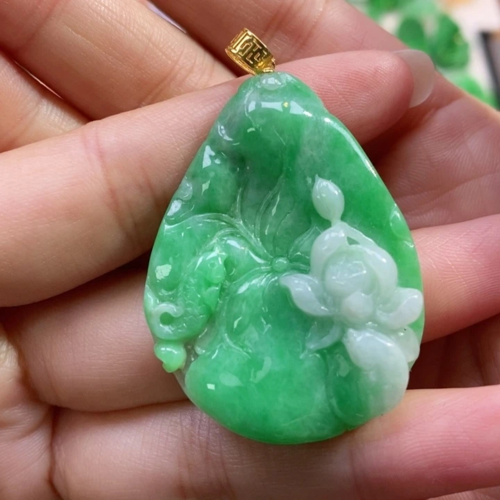 颈饰未镶嵌翡翠吊坠