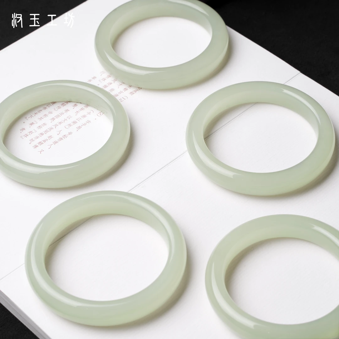 汉玉工坊 兰予嫣| 薄荷曼波绿 和田玉 高冰晴水手镯 多样性发一