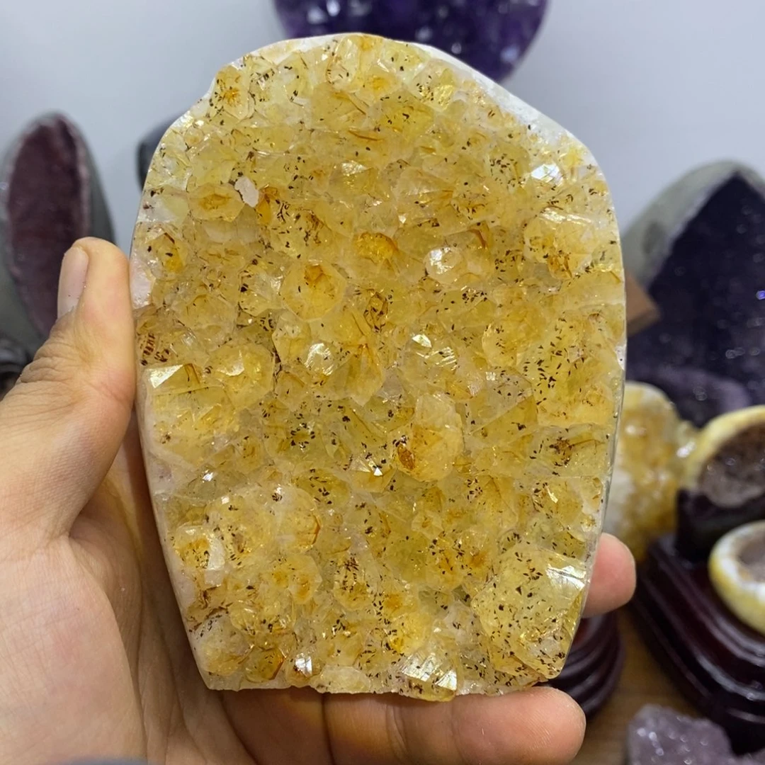 未镶嵌水晶大型摆件（非配饰）