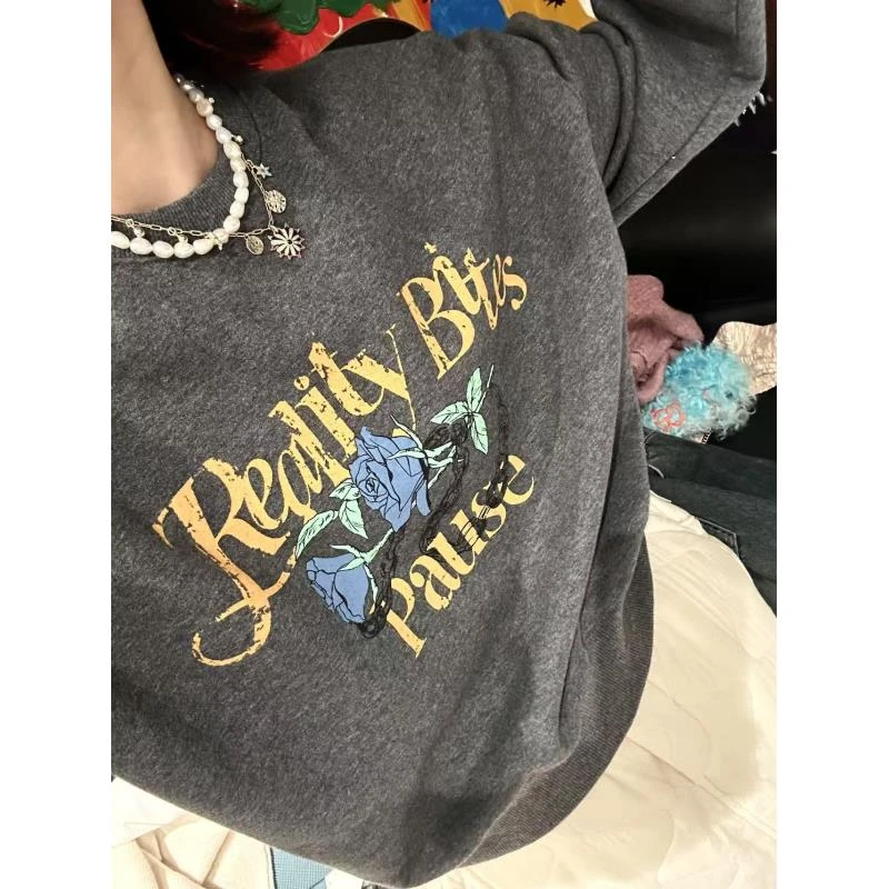 破碎字母印花卫衣 J24W181