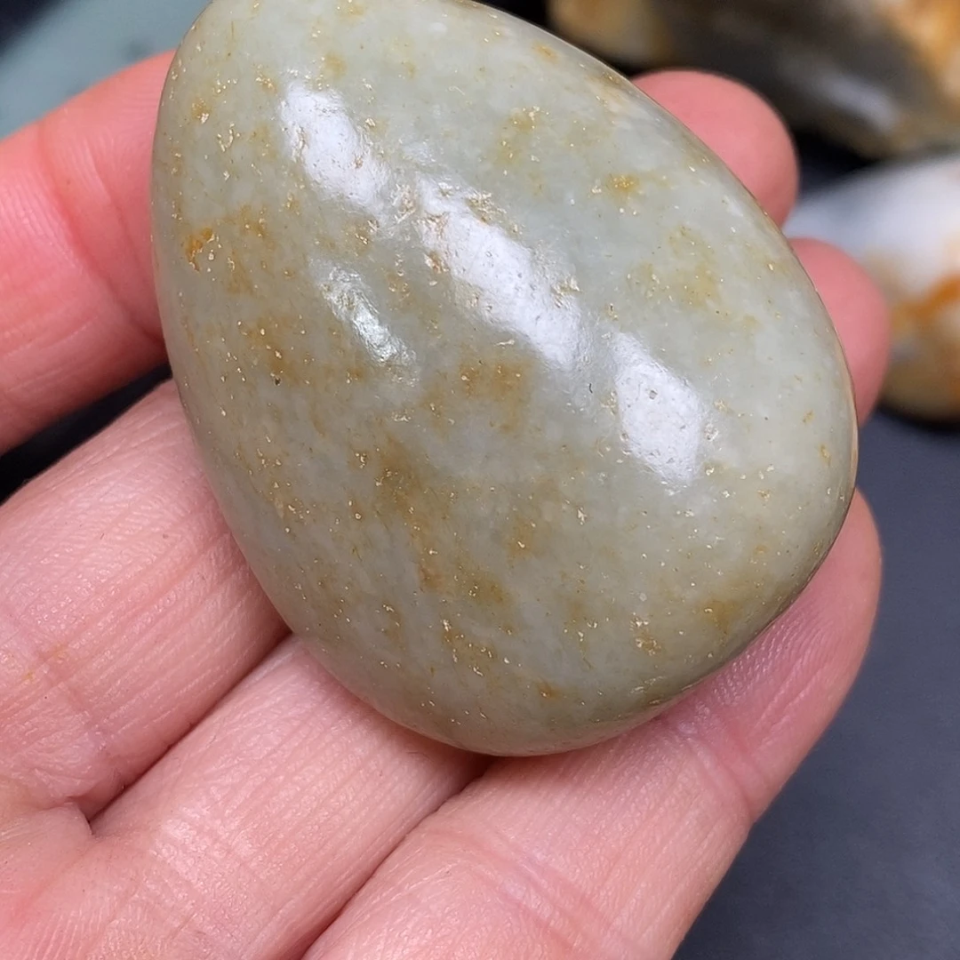 和田玉未镶嵌珠宝奇石