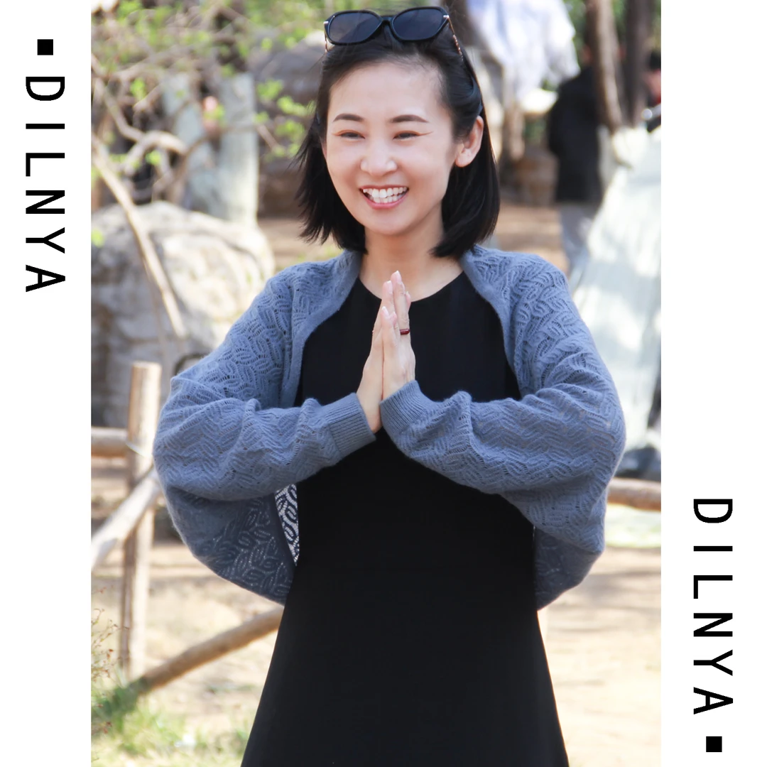 DILANYA/迪兰娅冬季纯山羊绒针织披肩保暖围巾高档长袖护肩颈外搭