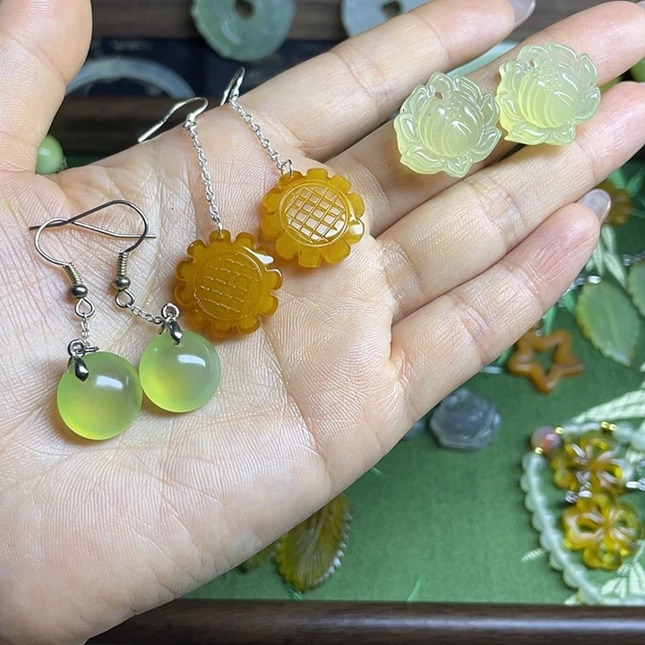 蛇纹石玉银S925镶嵌耳环