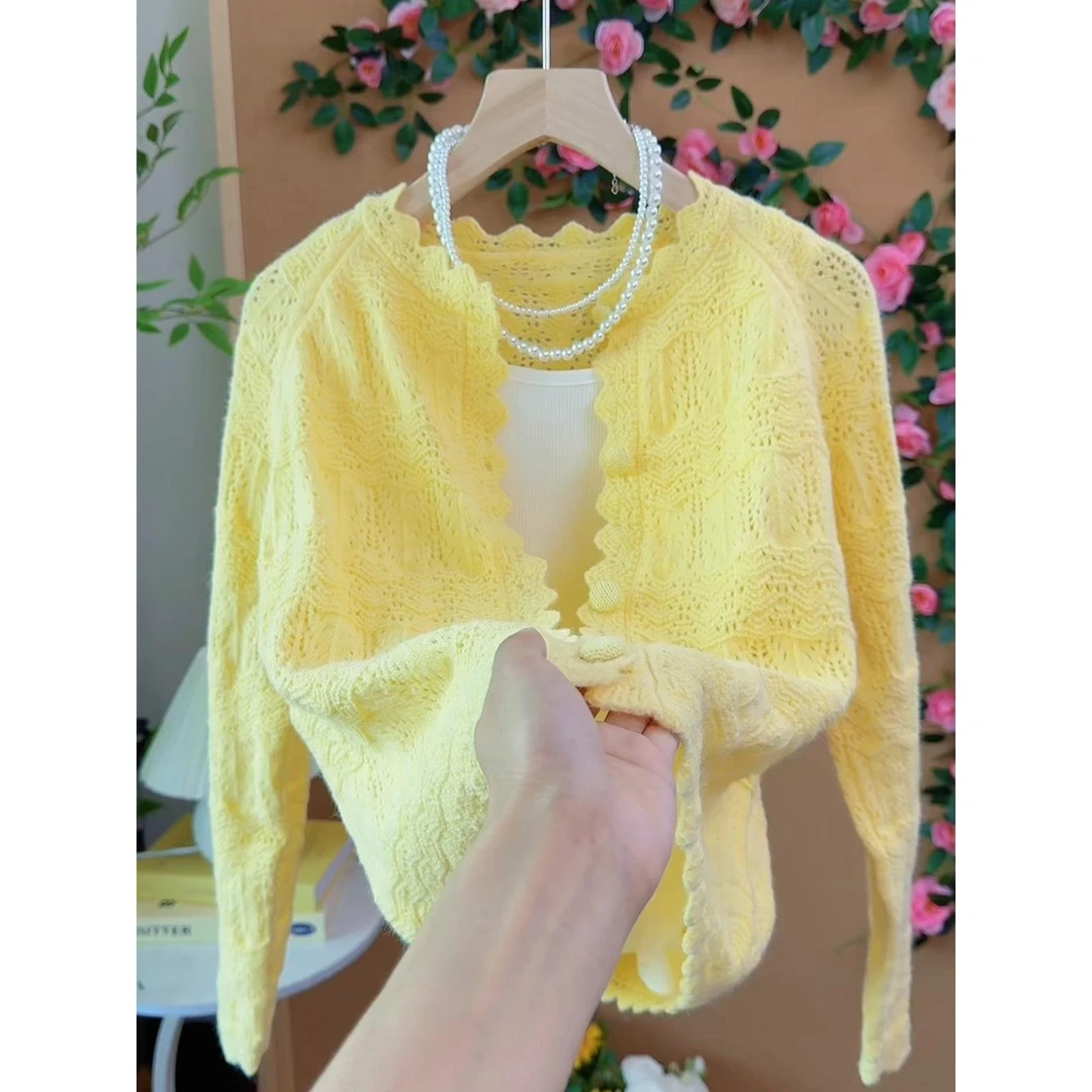 十三行甜美百搭洋气针织开衫女秋季时尚简约温柔风镂空毛衣外套