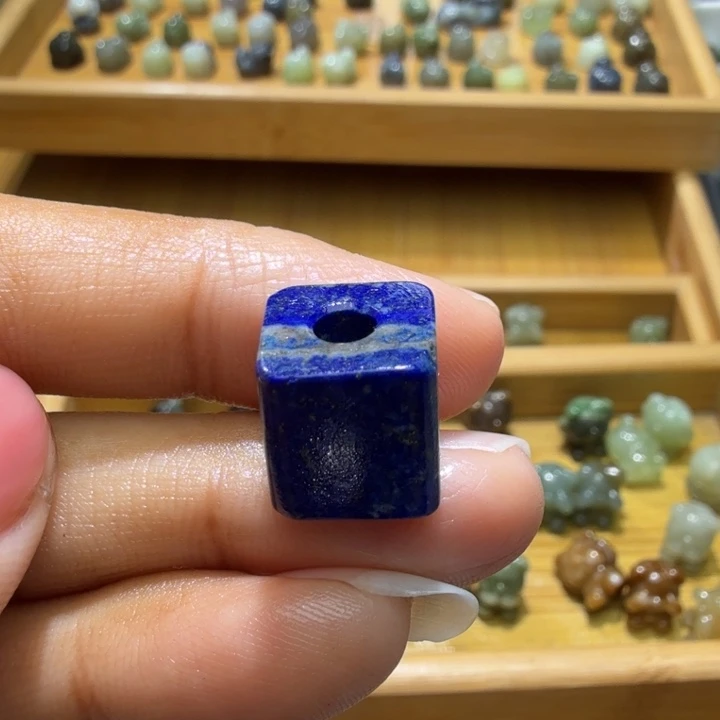 和田玉未镶嵌珠宝奇石