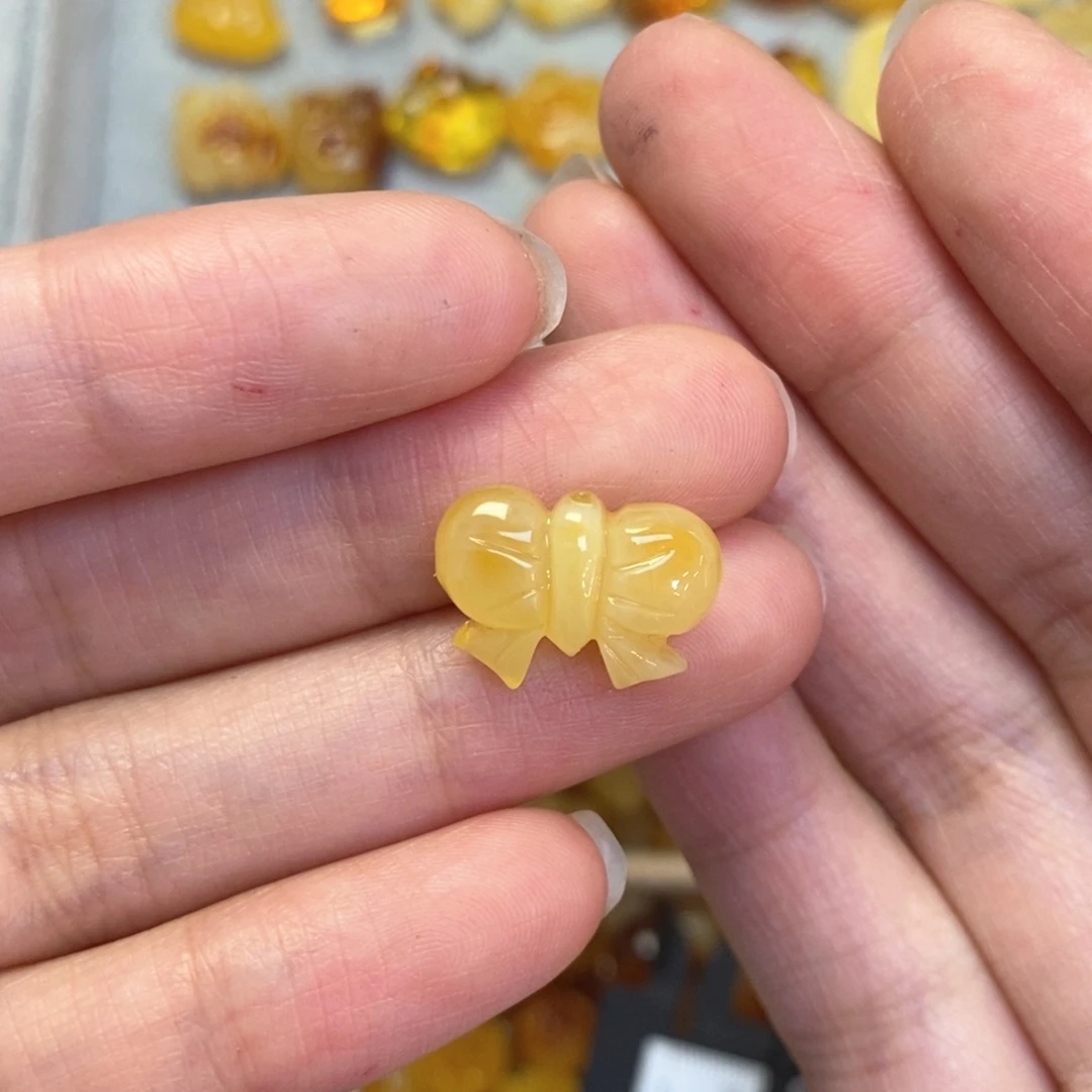 蜜蜡颈饰未镶嵌蝴蝶结