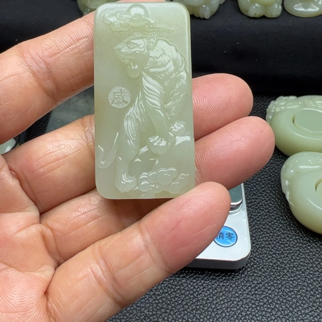 和田玉（糖玉）未镶嵌吊坠(不含链)