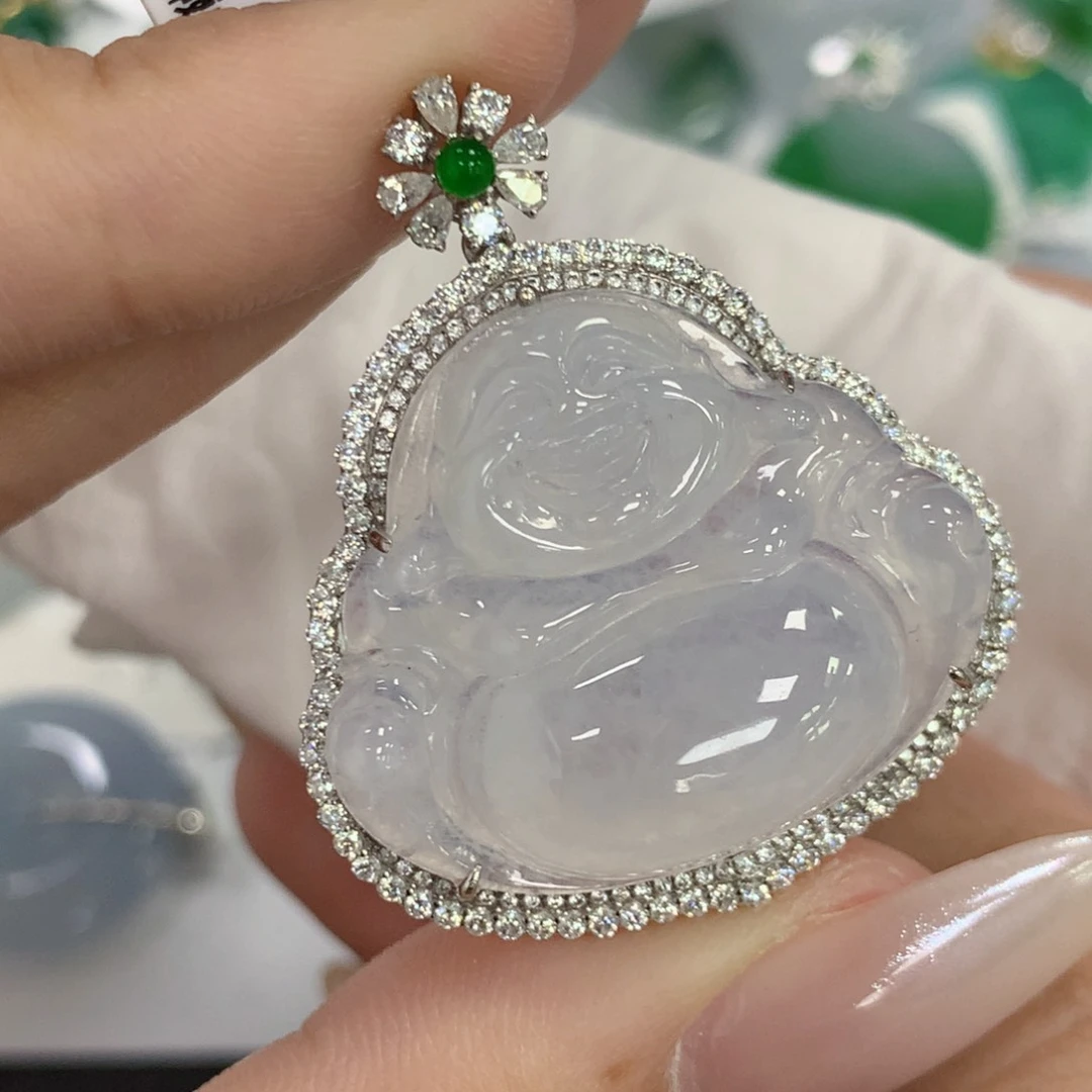 颈饰18K金镶嵌翡翠