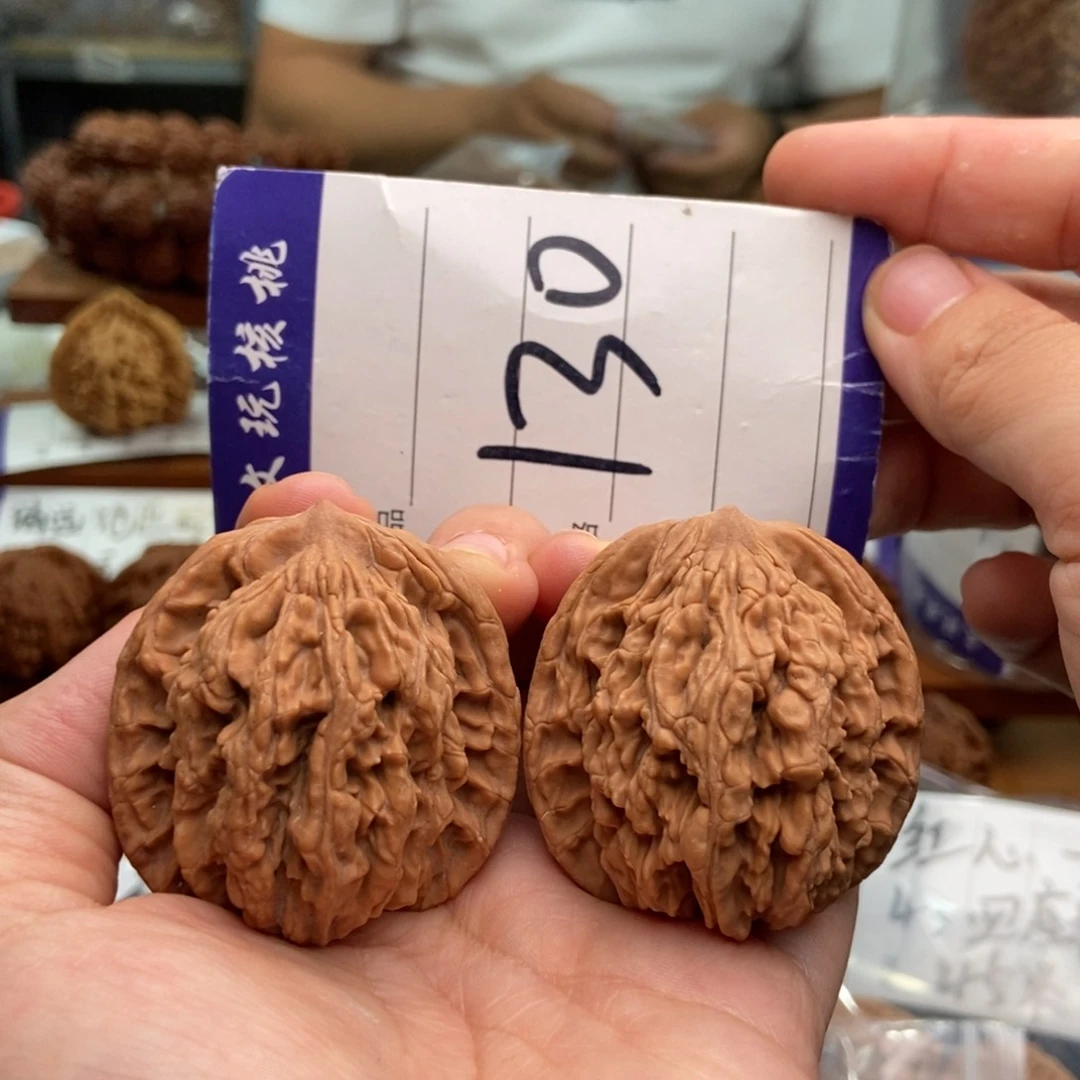 文玩核桃把件42虎头