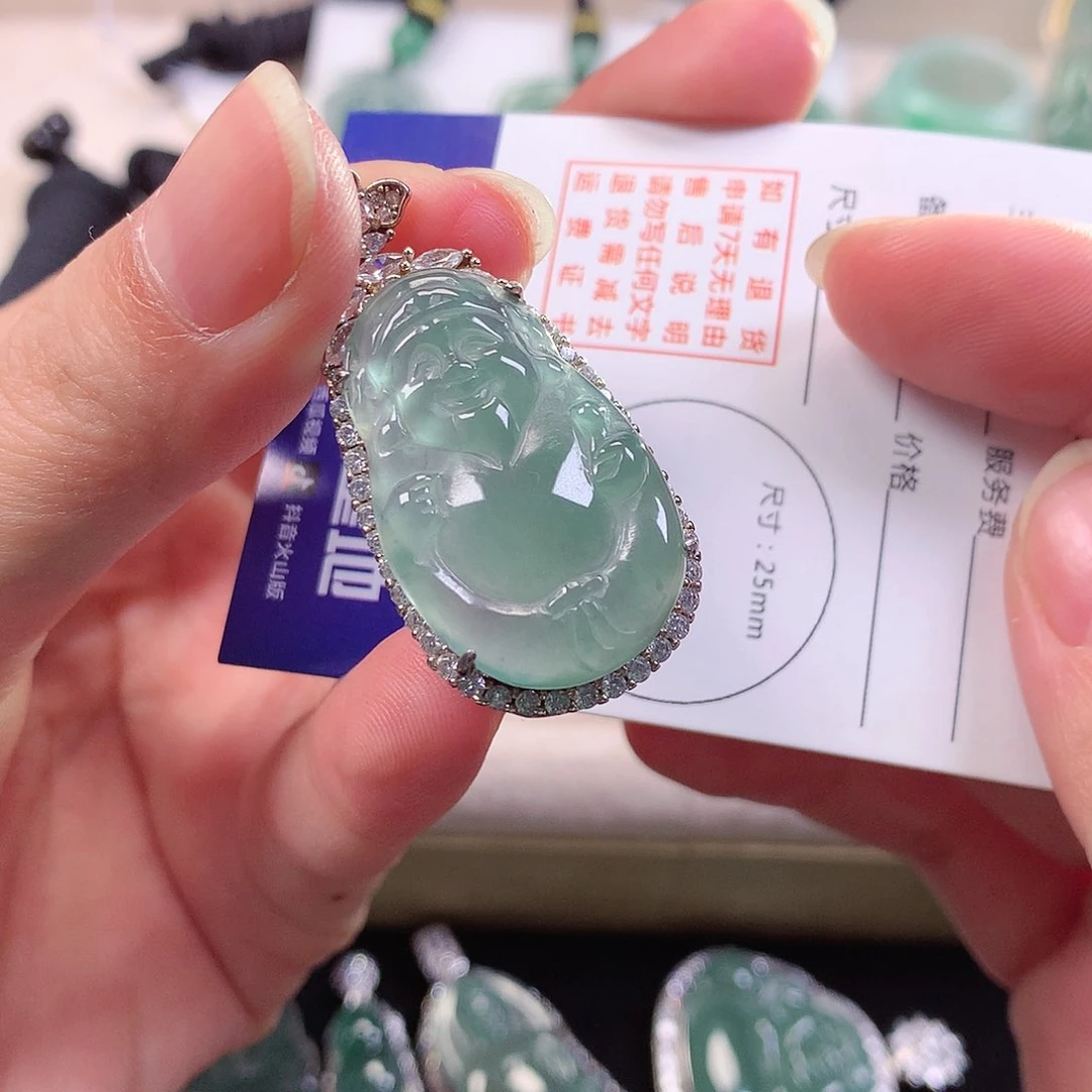 翡翠颈饰银S925镶嵌翡翠