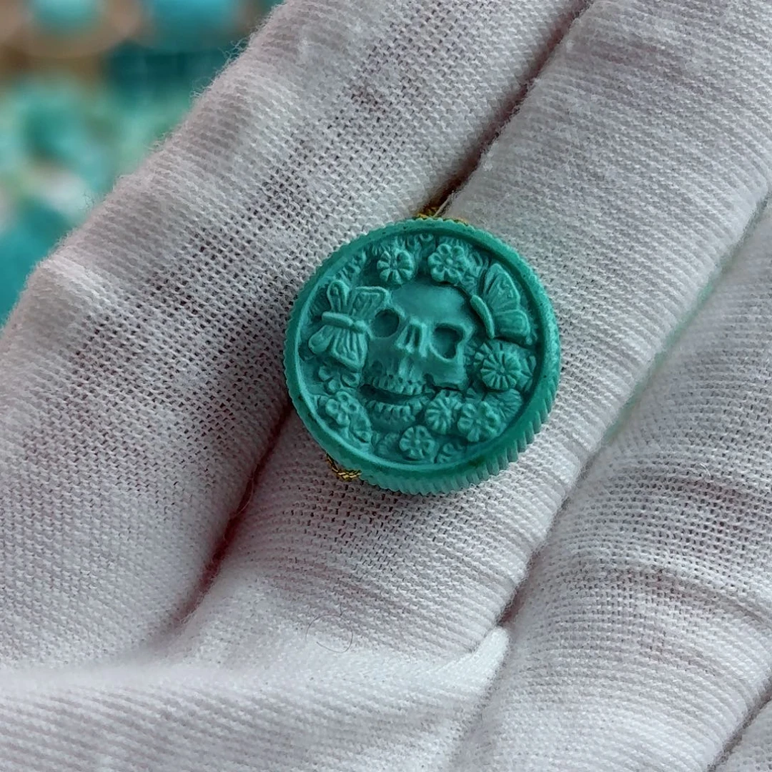 绿松石未镶嵌珠宝奇石