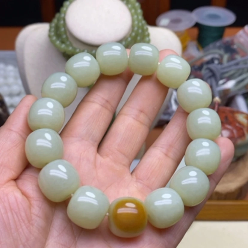 【闪购商品】未镶嵌手链和田玉朋*