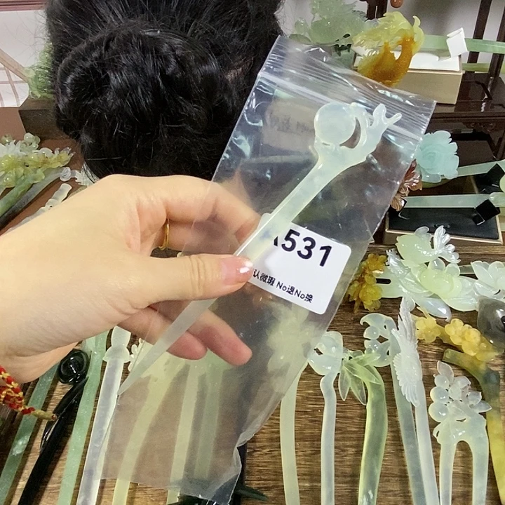 蛇纹石玉未镶嵌发饰